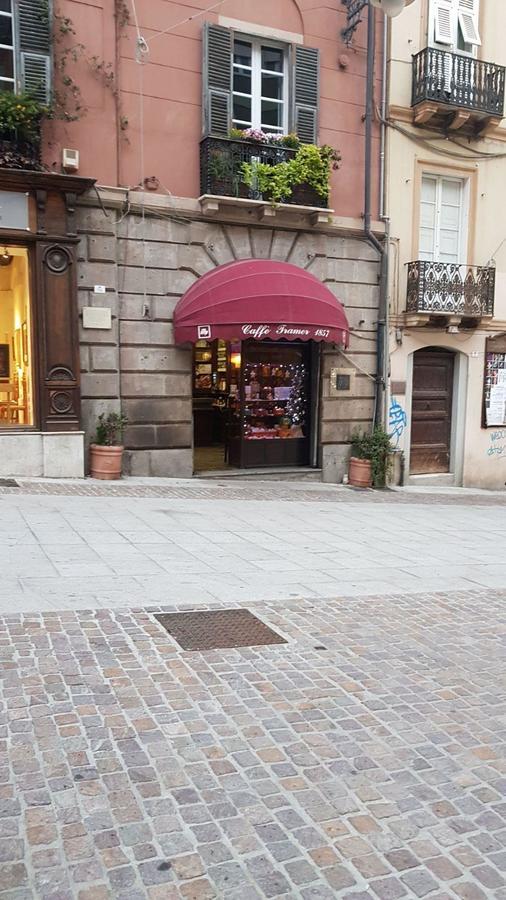 Piazza Martiri Rooms 칼리아리 외부 사진